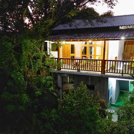 Sigiri Dilu Villa Sigiriya Exteriör bild